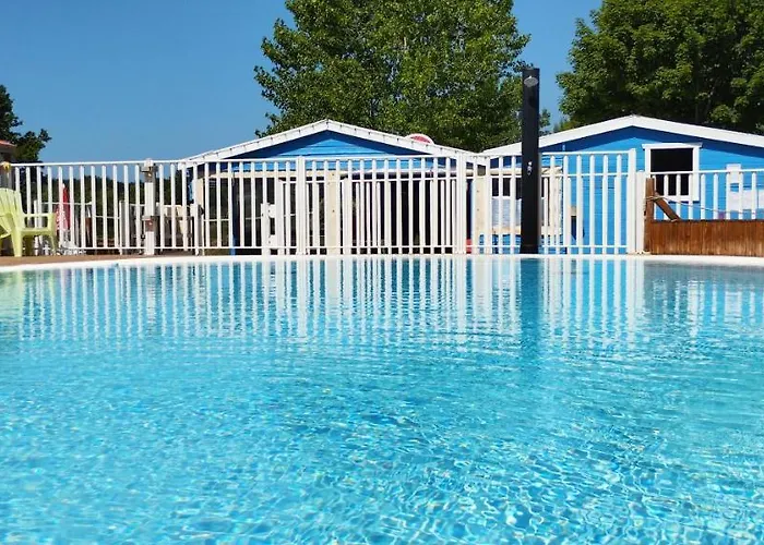 Camping Les Embruns 3*